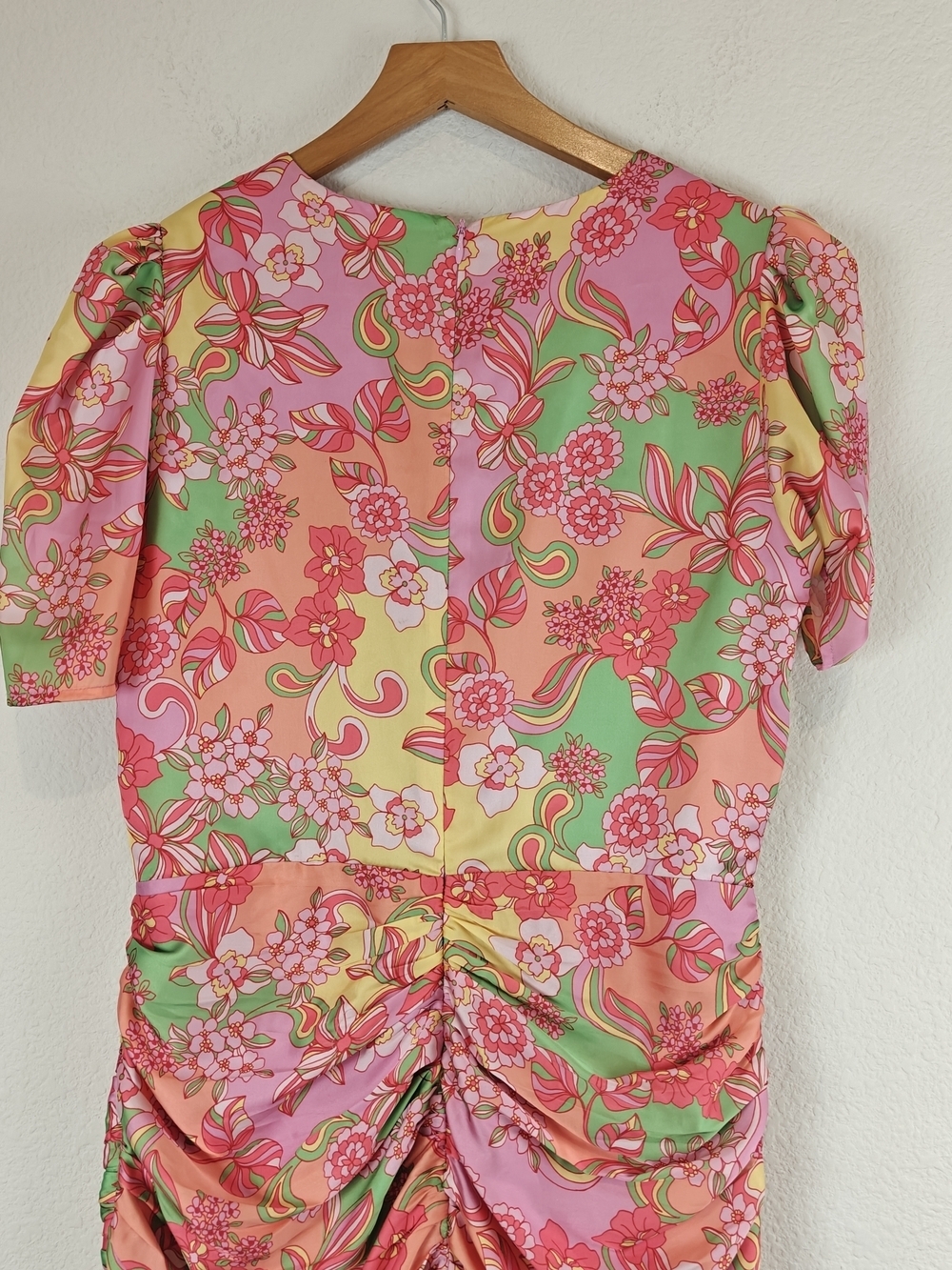 Adelyn Rae Bright Floral Ruched Bodycon Mini Dress – Spring Ready, Size M - Picture 11 of 13